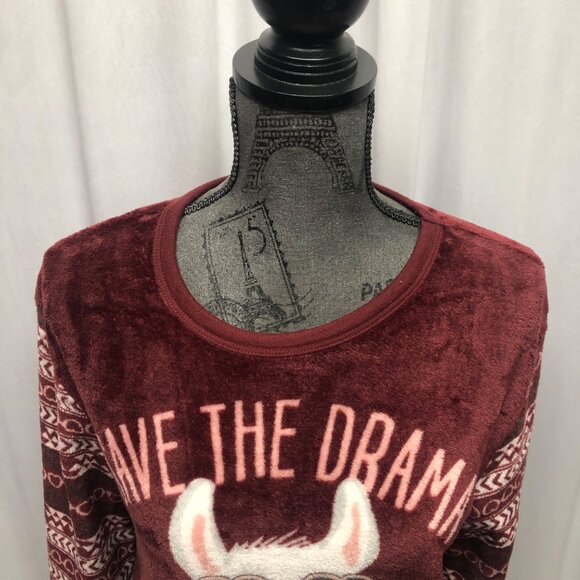 Save The Drama For Your Llama Plush Top Womens Size Medium Maroon Comfy Pullover - Picture 2 of 8